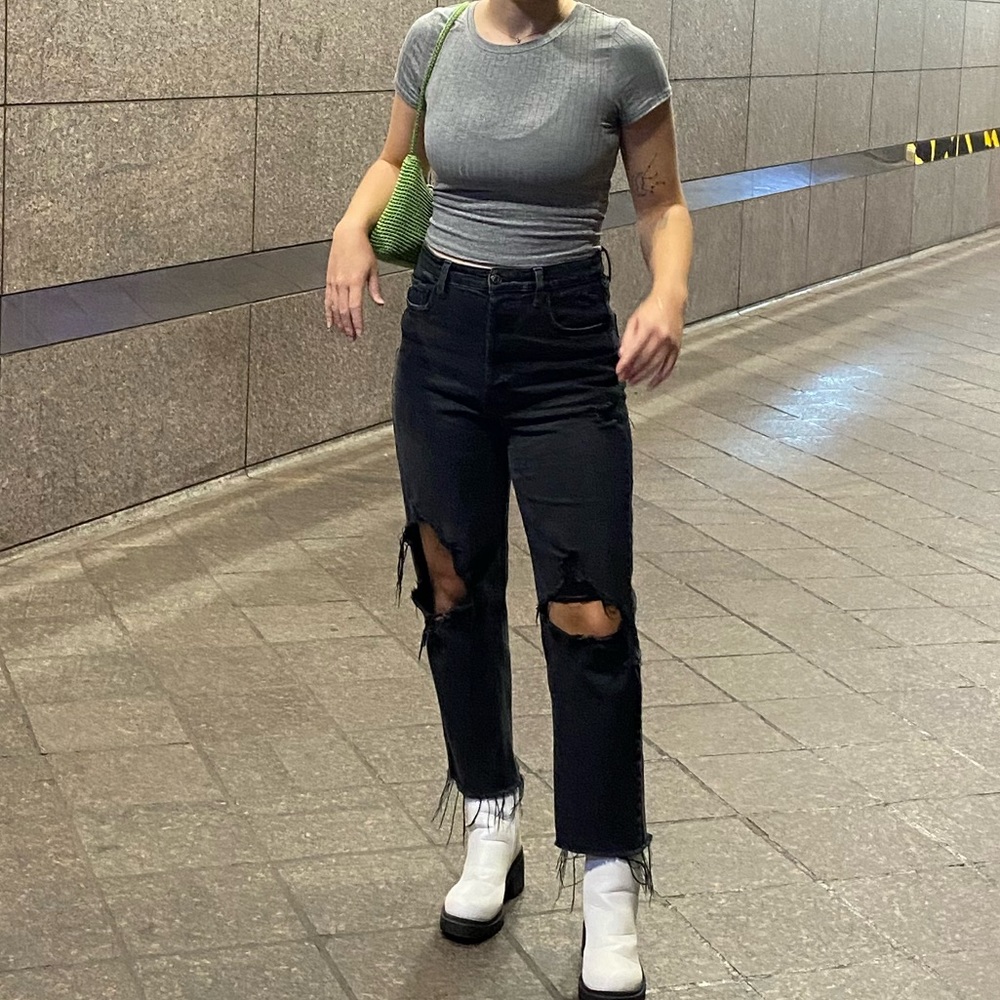 Gray Crop Top - Picture 4 of 4